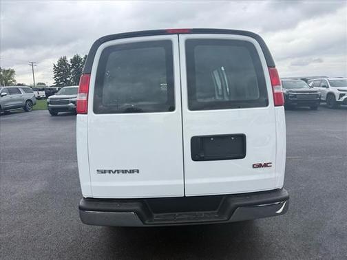 2022 GMC Savana 2500 Work Van