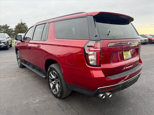 2022 Chevrolet Suburban 4WD Z71