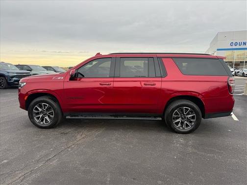 2022 Chevrolet Suburban 4WD Z71