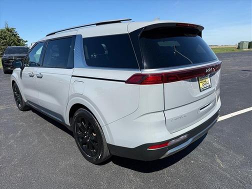 Ceramic Silver 2024 Kia Carnival SX