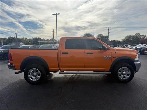 2017 RAM 2500 Big Horn Crew Cab 4x4 6'4' Box