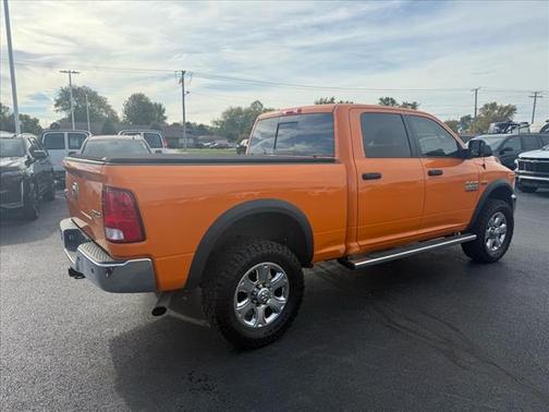 2017 RAM 2500 Big Horn Crew Cab 4x4 6'4' Box