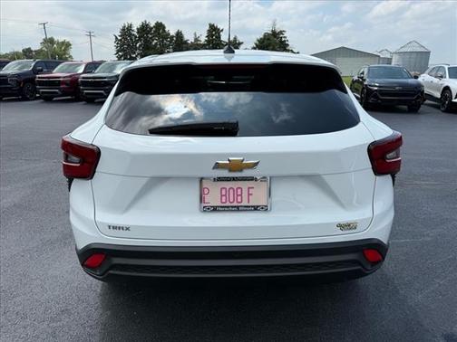 2025 Chevrolet Trax LS