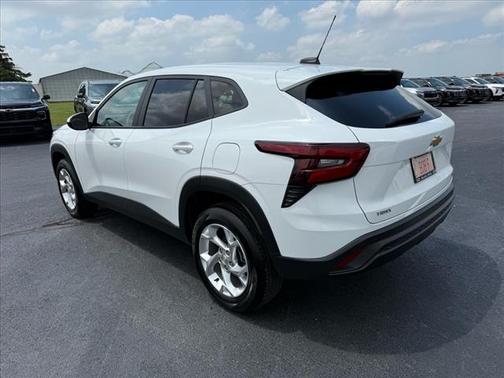 2025 Chevrolet Trax LS
