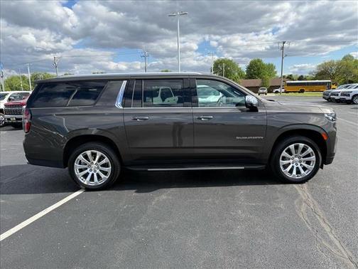 Graywood Metallic 2021 Chevrolet Suburban Premier
