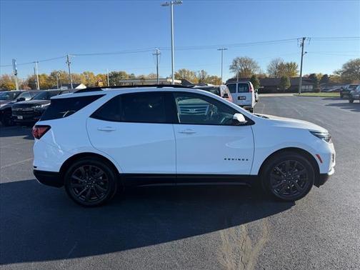 2022 Chevrolet Equinox FWD RS