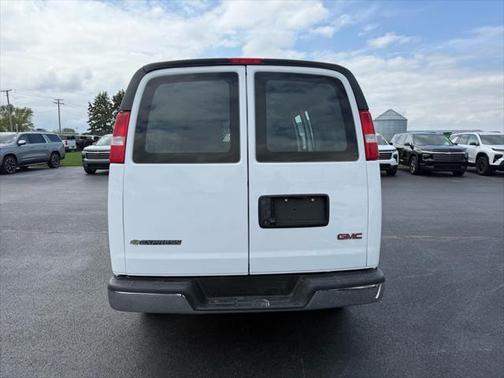 2022 GMC Savana 2500 Work Van