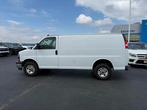 2022 GMC Savana 2500 Work Van