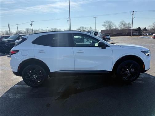 2022 Buick Envision FWD Essence