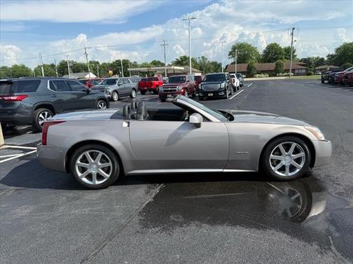 2005 Cadillac XLR Base