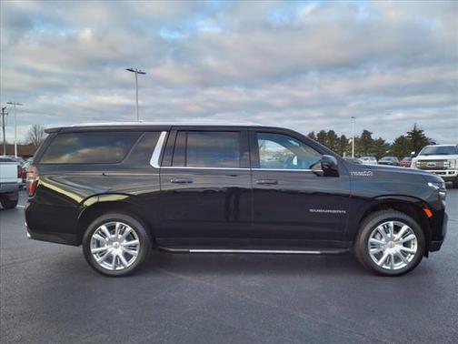 2023 Chevrolet Suburban High Country