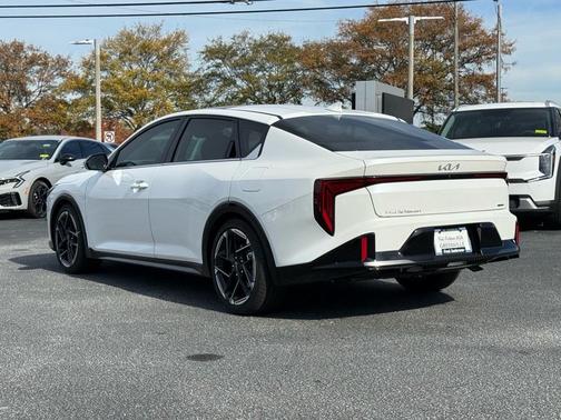 2025 Kia K4 GT-Line