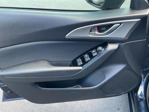2018 Mazda Mazda3 Sport