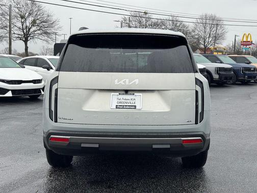 Ivory Silver 2027 Kia Telluride S
