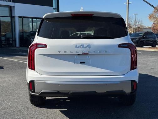 2025 Kia Telluride LX