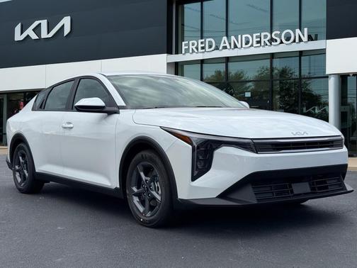 2025 Kia K4 LXS