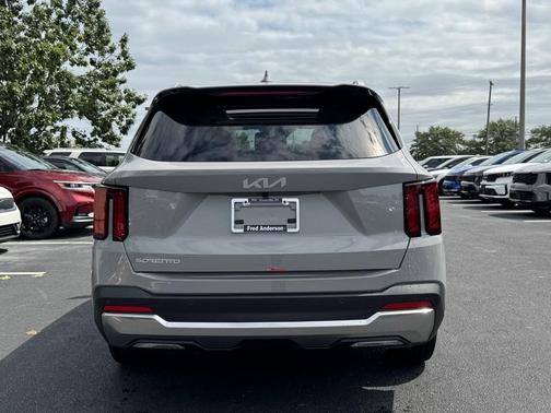 2025 Kia Sorento S
