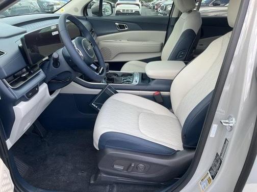 2026 Kia Carnival SX