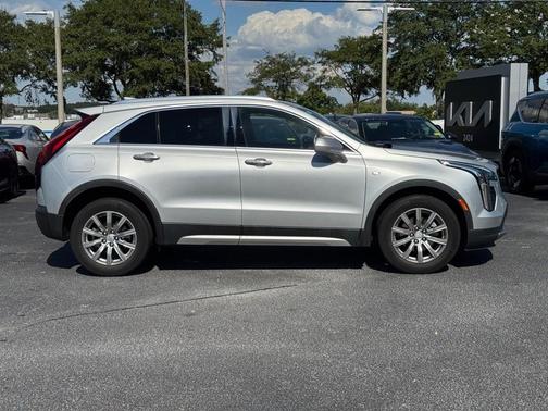 2020 Cadillac XT4 Premium Luxury