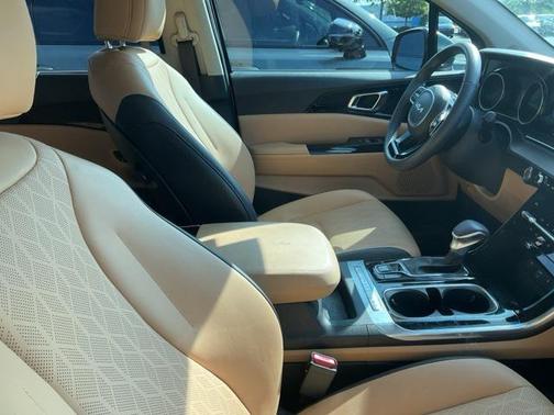 2024 Kia Carnival EX