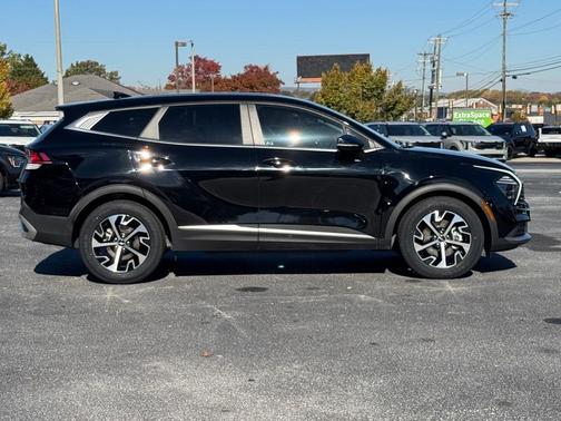 2024 Kia Sportage EX