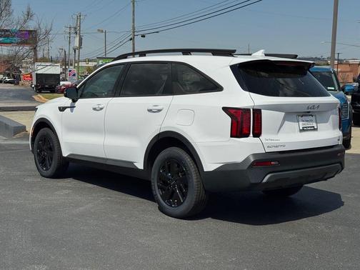 Glacial White Pearl 2023 Kia Sorento S