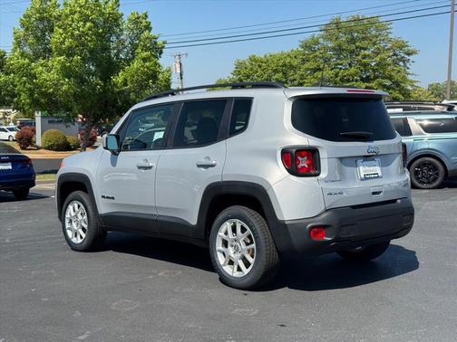 Glacier Metallic Clearcoat 2021 Jeep Renegade Latitude