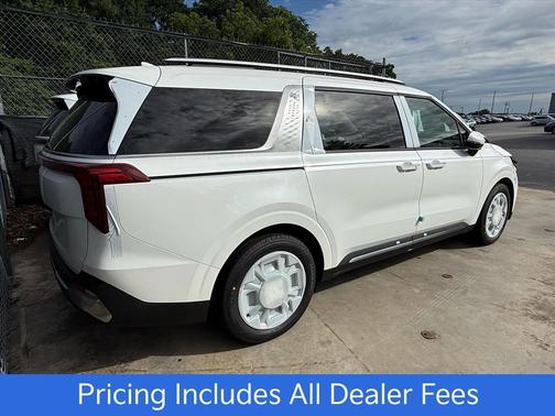Snow White Pearl 2026 Kia Carnival SX