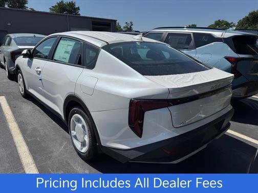 Snow White 2026 Kia K4 LXS