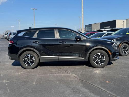 2024 Kia Sportage Hybrid LX