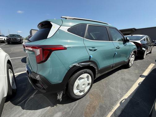 Pluton Blue 2026 Kia Seltos EX