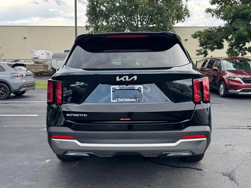 2025 Kia Sorento S