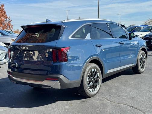 2025 Kia Sorento S