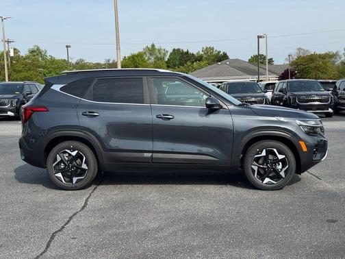 Gravity Gray 2026 Kia Seltos EX