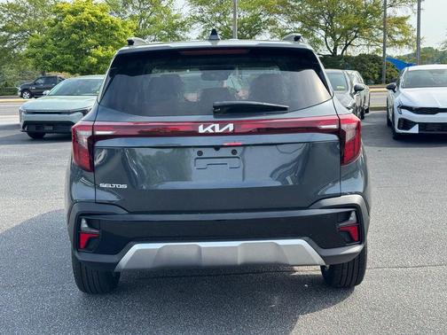 Gravity Gray 2026 Kia Seltos EX