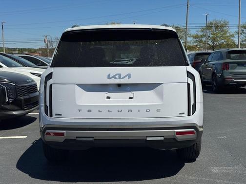 Glacial White Pearl 2027 Kia Telluride Hybrid EX