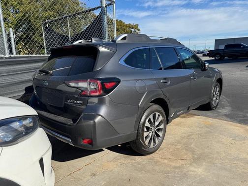 2025 Subaru Outback Touring XT