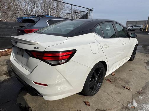 2021 Nissan Sentra SR