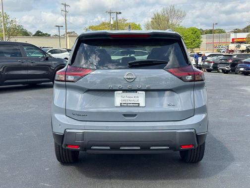 2024 Nissan Rogue SL