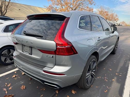 2018 Volvo XC60 T5 R-Design