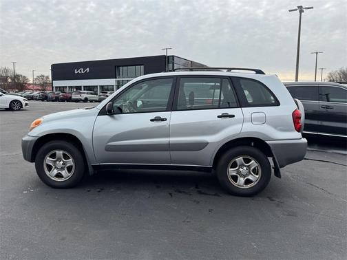 2004 Toyota RAV4 Base