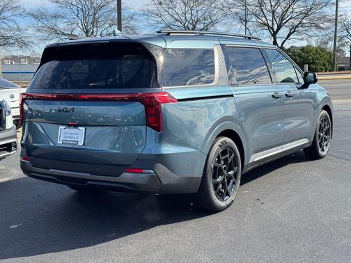 2026 Kia Carnival SX