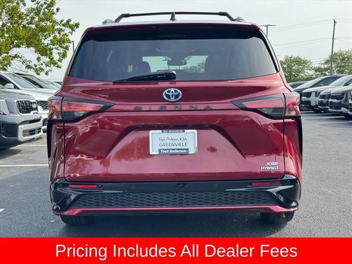 Ruby Flare Pearl 2022 Toyota Sienna XSE 7 Passenger