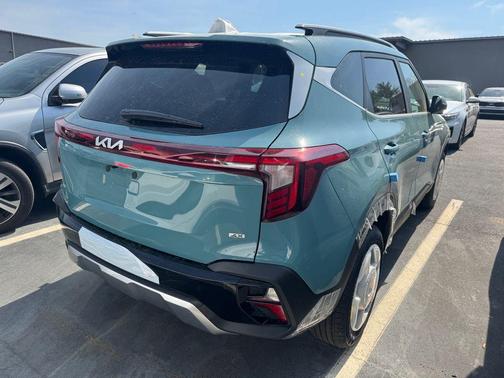 Blue 2026 Kia Seltos EX