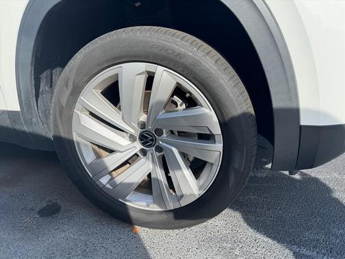 2021 Volkswagen Atlas Cross Sport 2.0T SE w/Technology