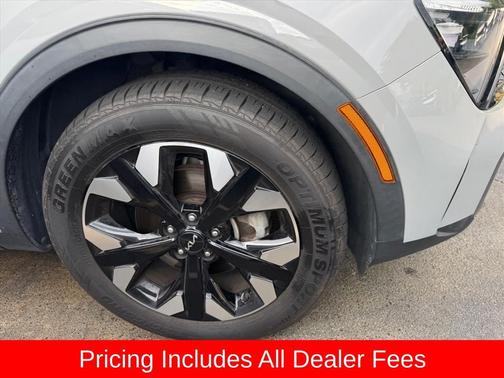 Wolf Gray 2023 Kia Sportage X-Line