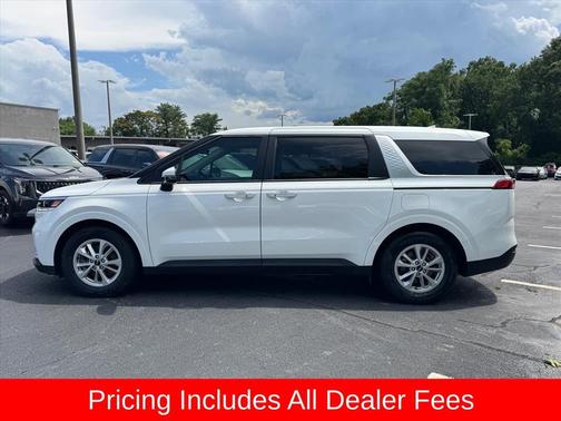 Snow White Pearl 2024 Kia Carnival LX