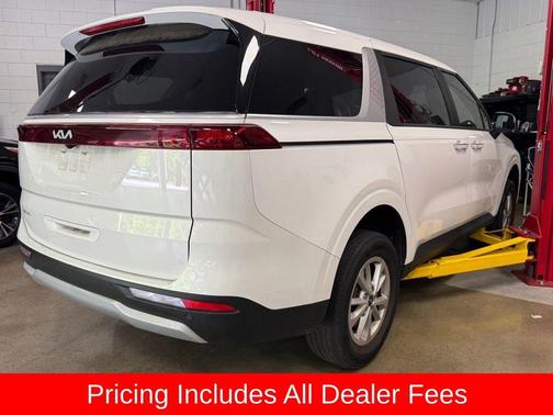 Snow White Pearl 2024 Kia Carnival LX