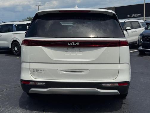Snow White Pearl 2024 Kia Carnival LX