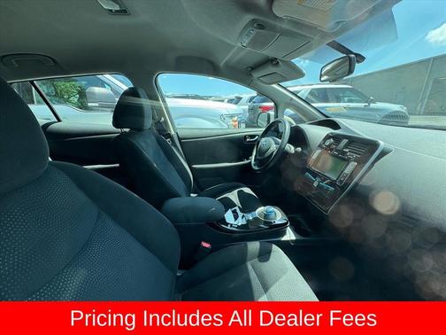 Pearl White 2016 Nissan Leaf SV